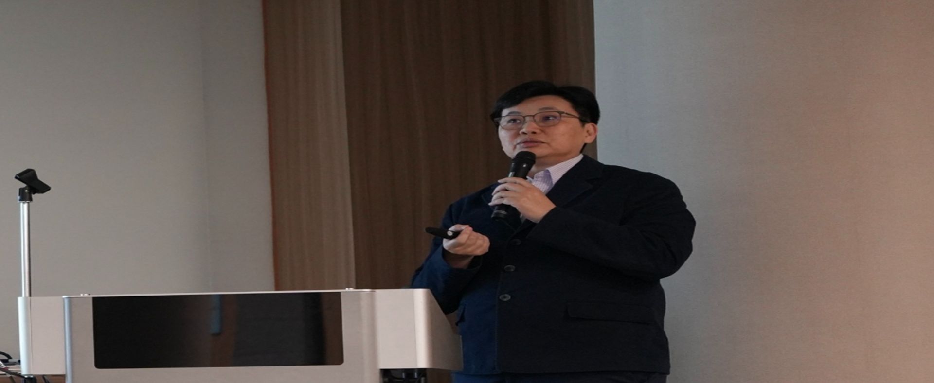 「2026 國際胞外體、幹細胞、法規科學與創新療法高峰會」本系黃舜平教授分享間充質幹細胞來源外泌體在乾眼症及黃斑部病變的優異療效 