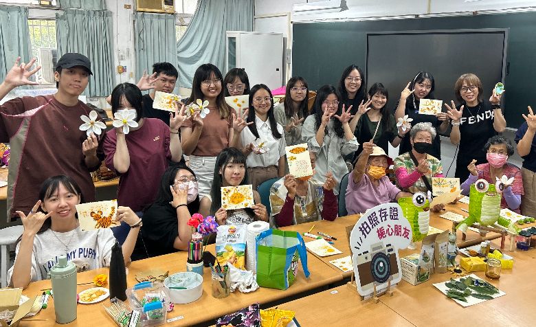 銀髮學習新浪潮「第三人生大學」試辦  嘉大開設「生活美藝」學程走出特色