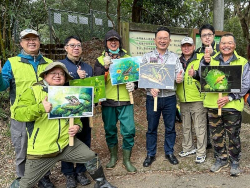 桃園市副市長蘇俊賓（中）將高榮野生動物保護區形容成生態界的小珍珠，還曾親自到野保區內視察。（圖／翻攝高榮野生動物保育區臉書）