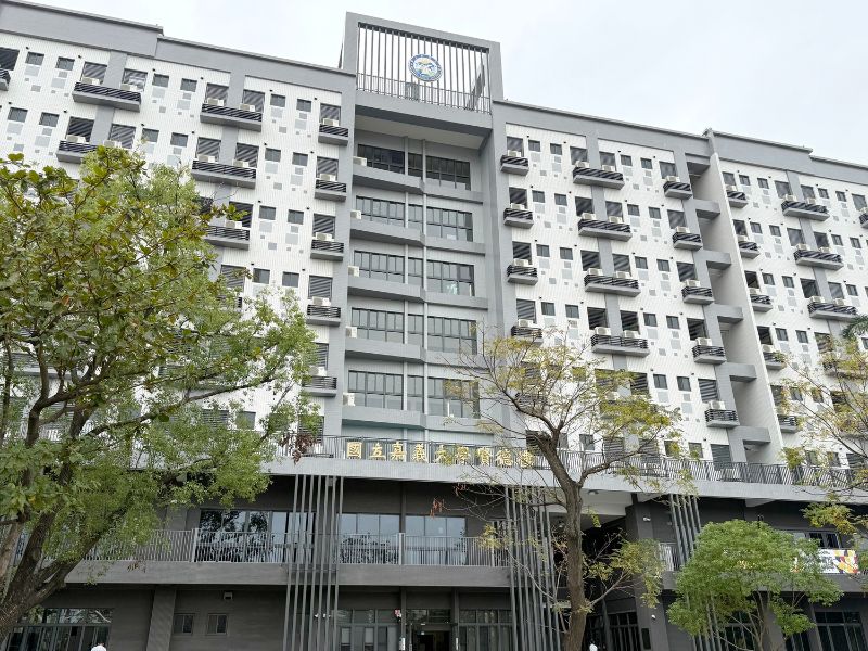 嘉大全新學生宿舍「賢德樓」。(照片由秘書室公關組攝)