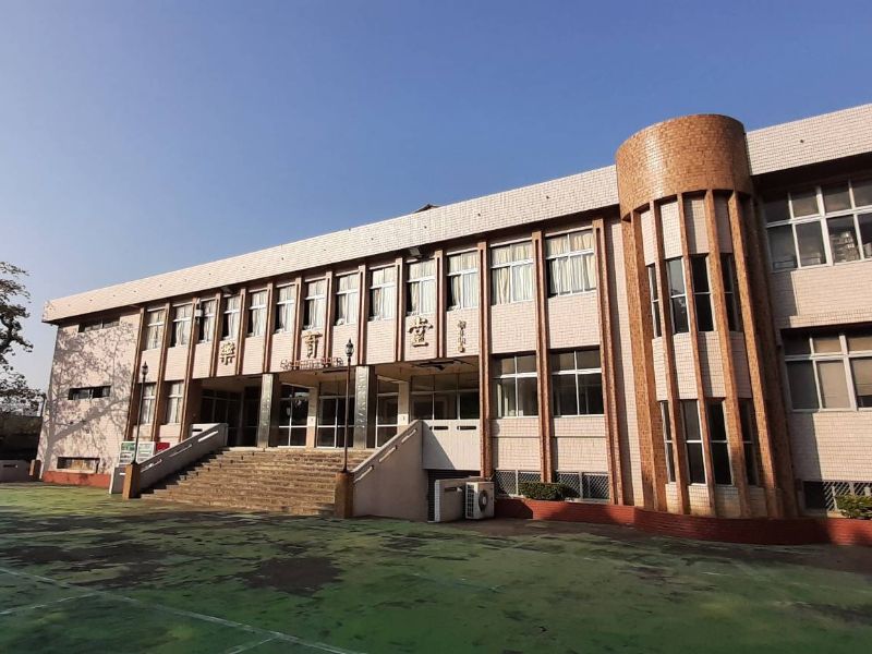 圖1:嘉義大學林森校區樂育堂全景。(學校網頁照片)