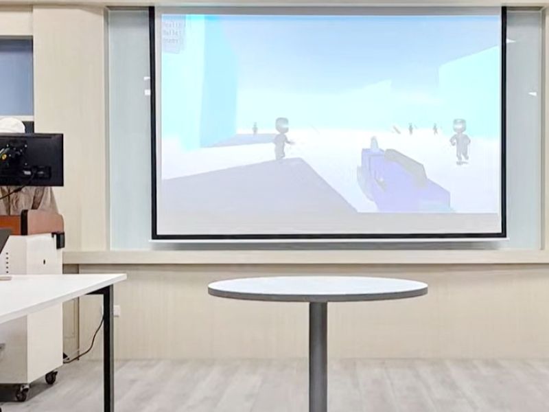 圖：學生運用生成式AI輔助完成之元宇宙應用期末專案成果。（照片由資訊管理學系彭元隆助理教授提供）