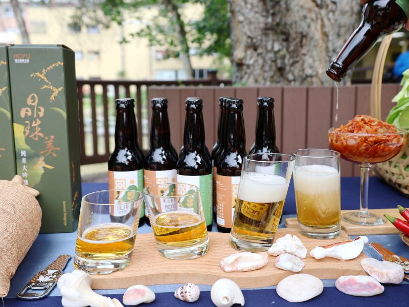 New agricultural and food products unveiled at the “NCYU Twin Brewing New Product Launch and Multi-Product Development Showcase.”