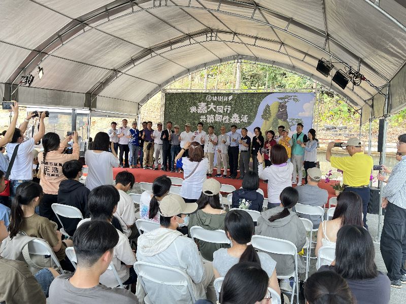 2026「與嘉大同行　共築韌性森活」植樹月活動與會貴賓合影