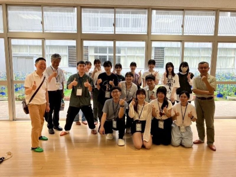 至高松市立新番丁小學校參訪與觀摩