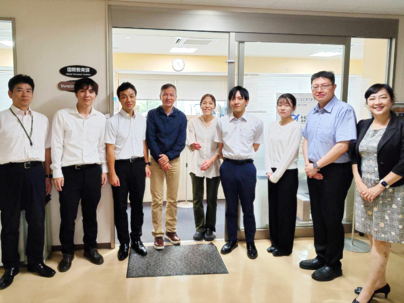 國際處同仁拜會日本熊本大學國際處。(照片由國際處林組長提供)