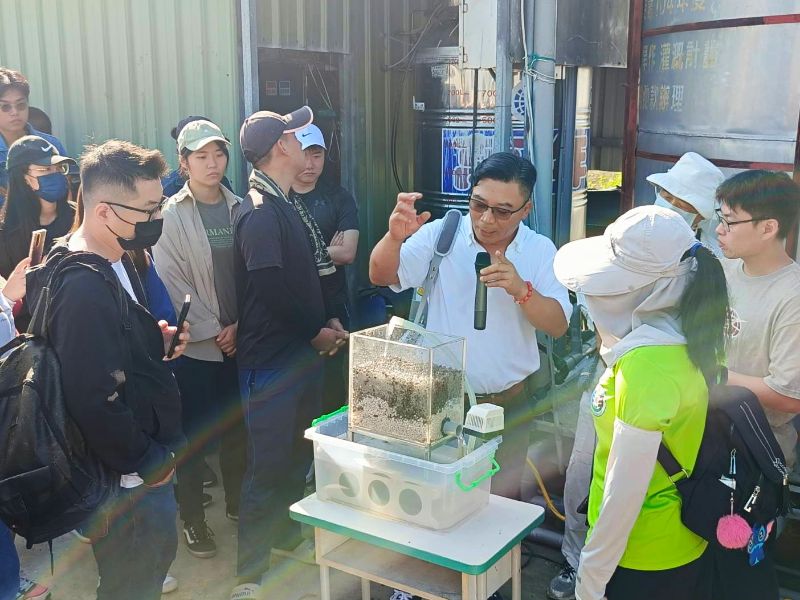 地下灌概設施解說。(照片由侯主任提供)