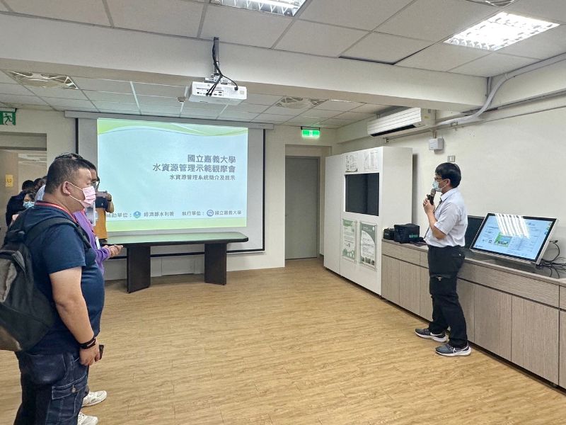 戰情室水資源管理系統介紹。（環安中心提供）